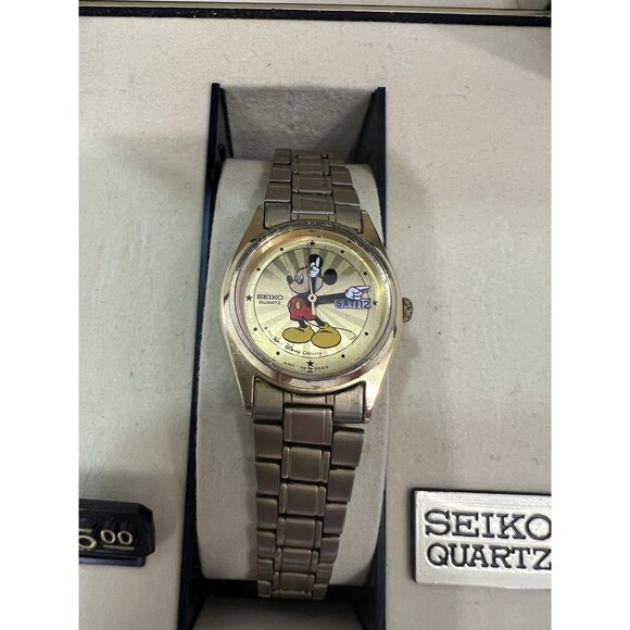 Vintage Seiko Mickey Mouse Watch 3Y03-0039 Starburst Ladies Gold Tone Box Tag main image 14